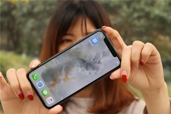 O(png)App StoreD(bio)ײĘ?l)bƷƱVR(gu)(ni)ͣۮa(chn)Ʒ
