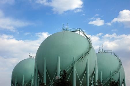 龍泉化工場封鎖轉產工場回收金字招牌